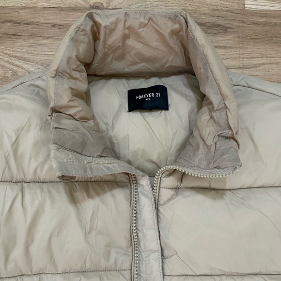 Forever 21 Men's Light Beige Puffer Jacket size Medium - Picture 5 of 6
